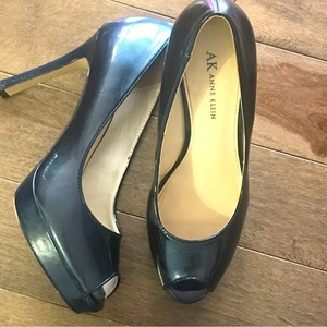 Anne Klein Sheila Navy Peep Toe Heel‎ 8M